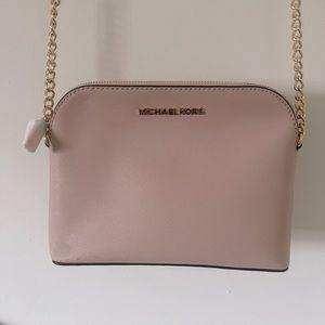 Dusty pink Michael Kors crossbody bag